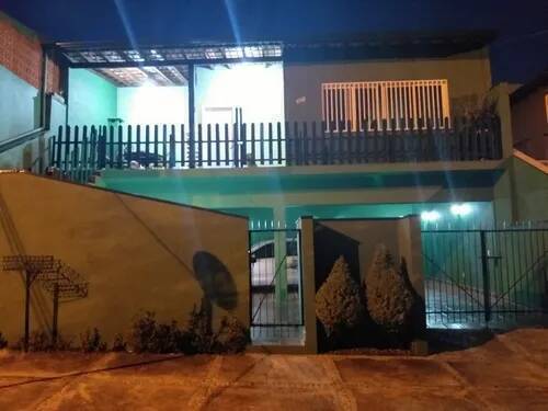 Depósito-Galpão-Armazém à venda com 3 quartos, 180m² - Foto 1