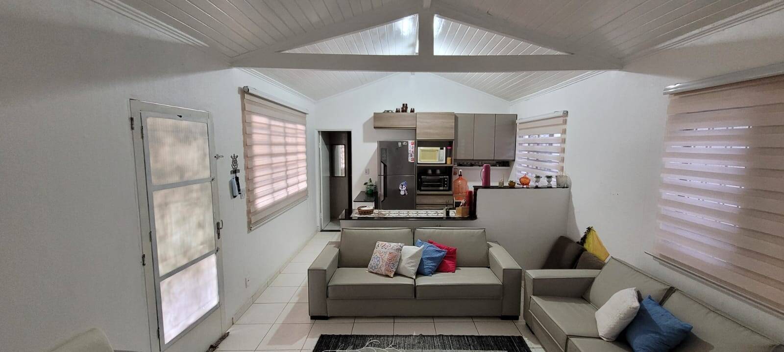Chácara à venda com 2 quartos, 110m² - Foto 1
