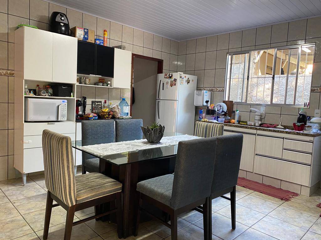 Chácara à venda com 4 quartos, 170m² - Foto 1