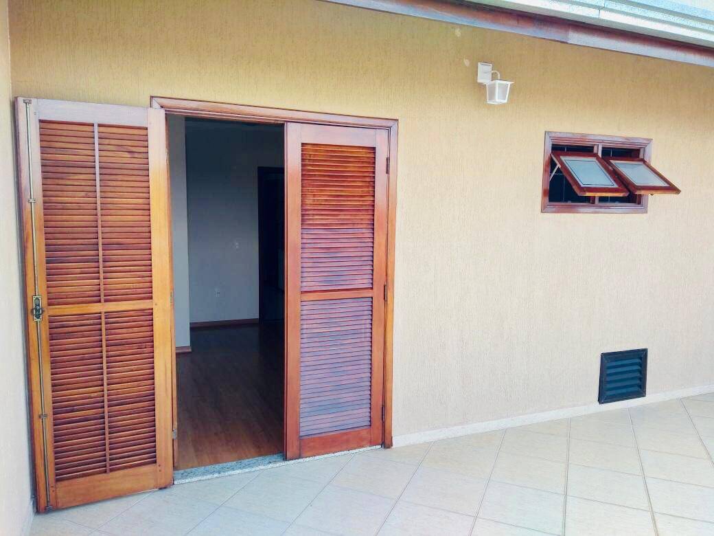 Depósito-Galpão-Armazém à venda com 3 quartos, 200m² - Foto 15