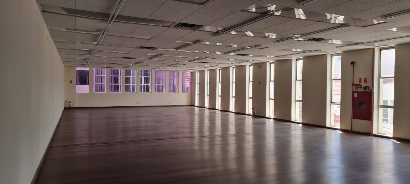 Prédio Inteiro para alugar, 950m² - Foto 20