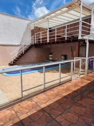Depósito-Galpão-Armazém à venda com 3 quartos, 240m² - Foto 1