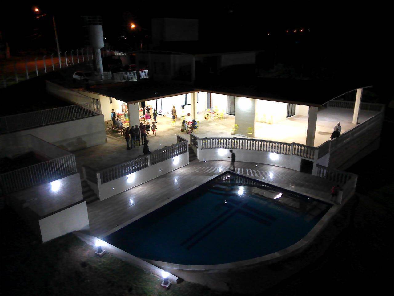 Chácara à venda com 2 quartos, 600m² - Foto 1