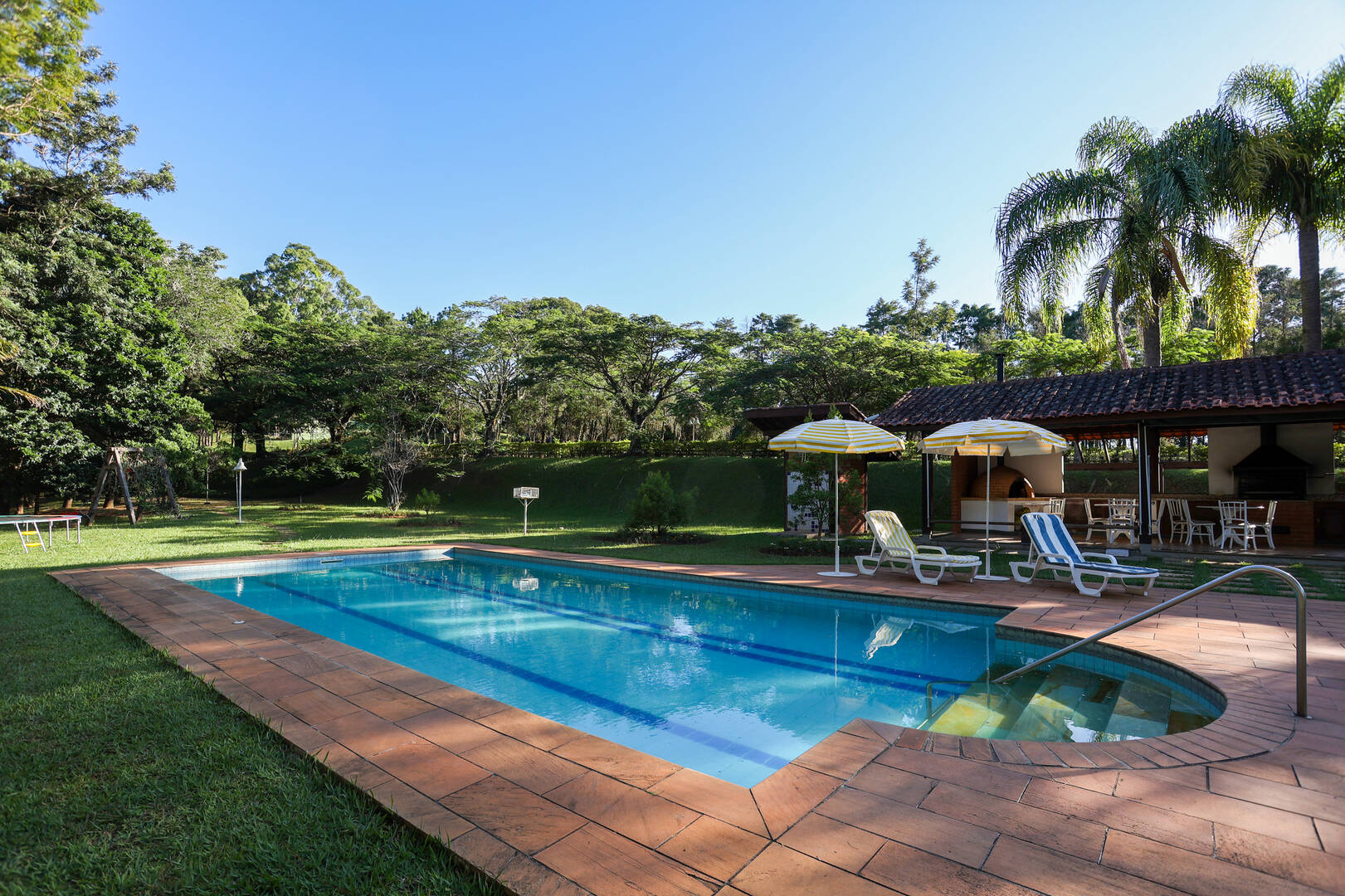 Chácara à venda com 6 quartos, 23400m² - Foto 1
