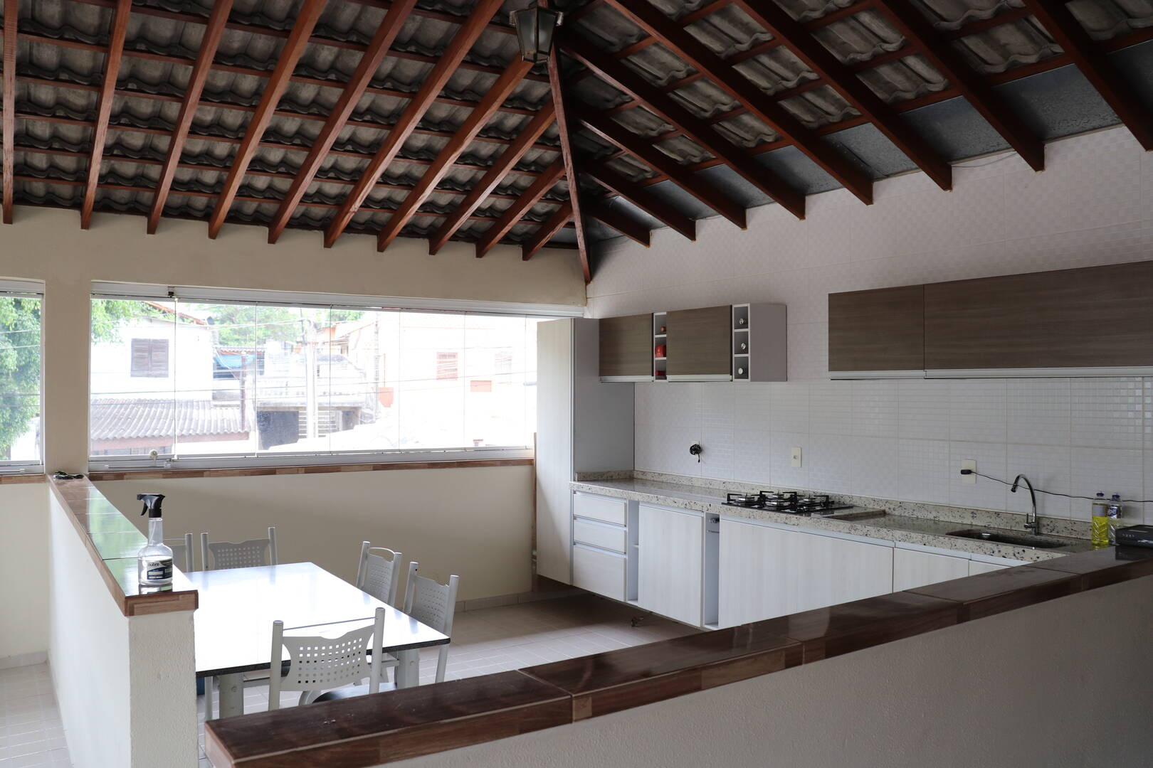 Depósito-Galpão-Armazém à venda com 4 quartos, 280m² - Foto 1