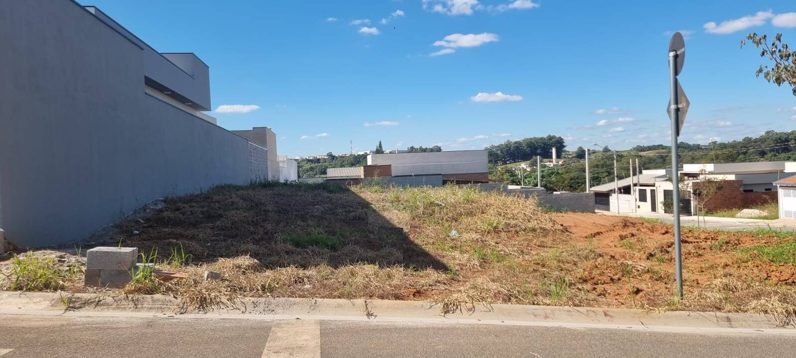 Terreno à venda, 250m² - Foto 1