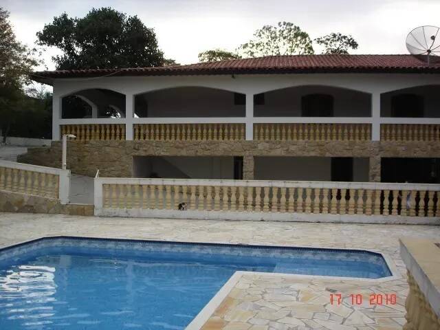 Chácara à venda com 7 quartos, 800m² - Foto 1