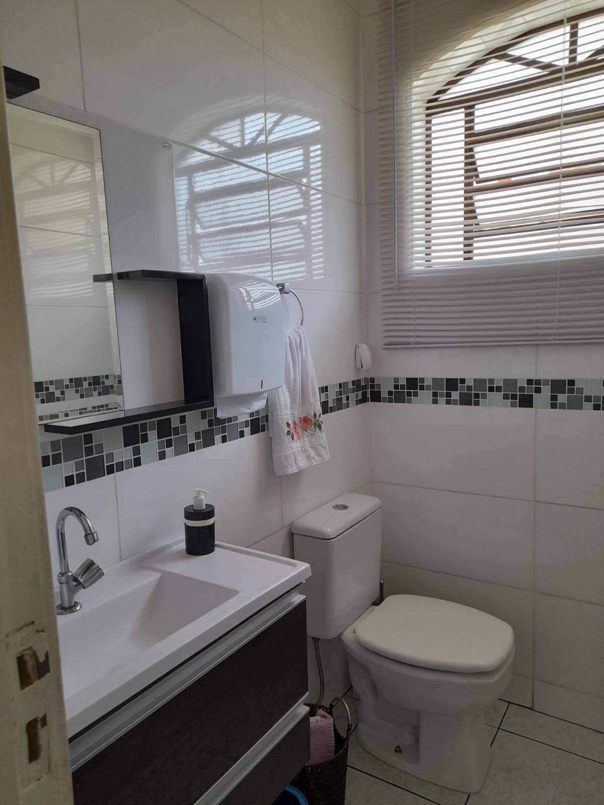 Depósito-Galpão-Armazém à venda com 4 quartos, 220m² - Foto 18