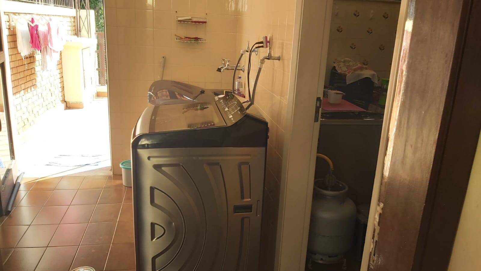 Casa à venda com 3 quartos, 198m² - Foto 14