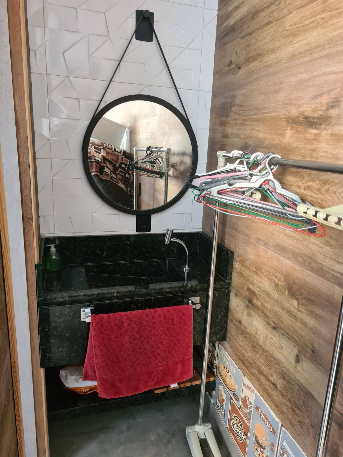 Casa de Condomínio à venda e aluguel com 3 quartos, 250m² - Foto 16