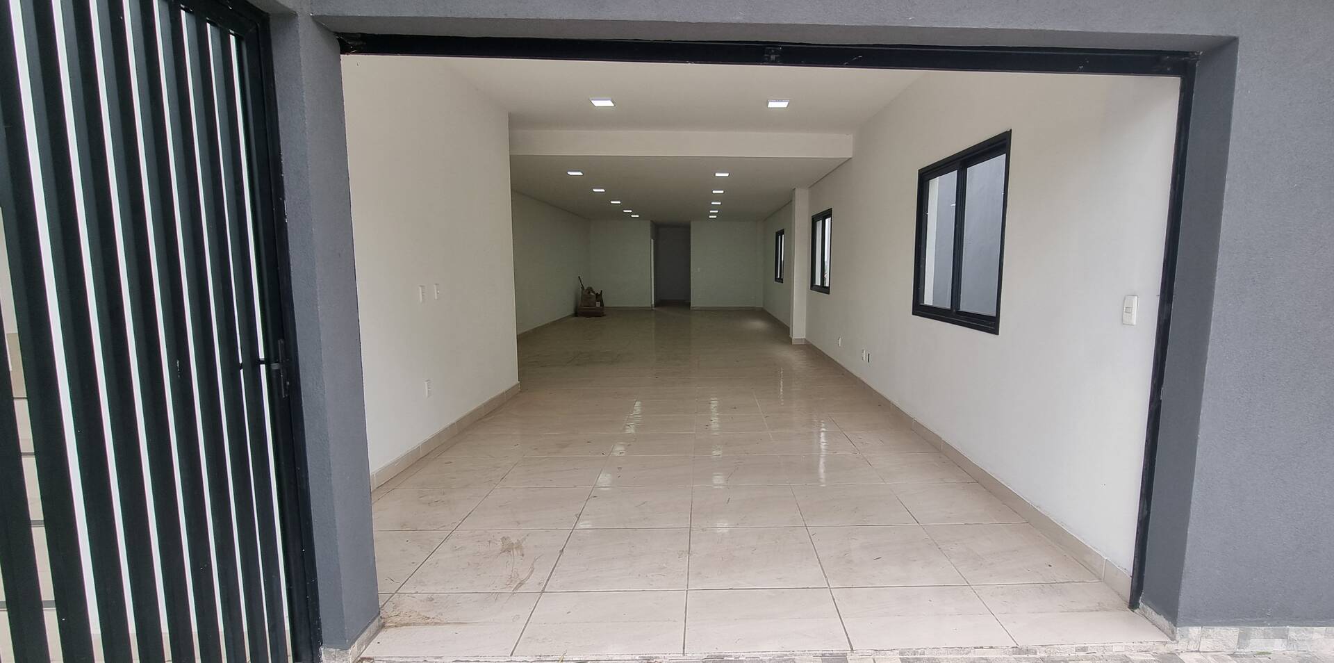 Loja-Salão, 120 m² - Foto 1