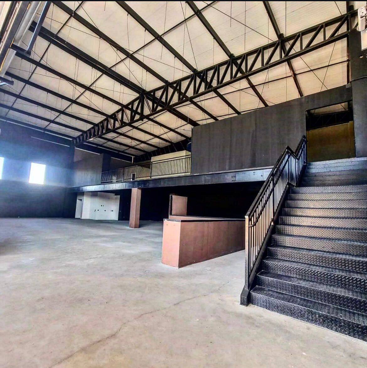 Depósito-Galpão, 750 m² - Foto 1