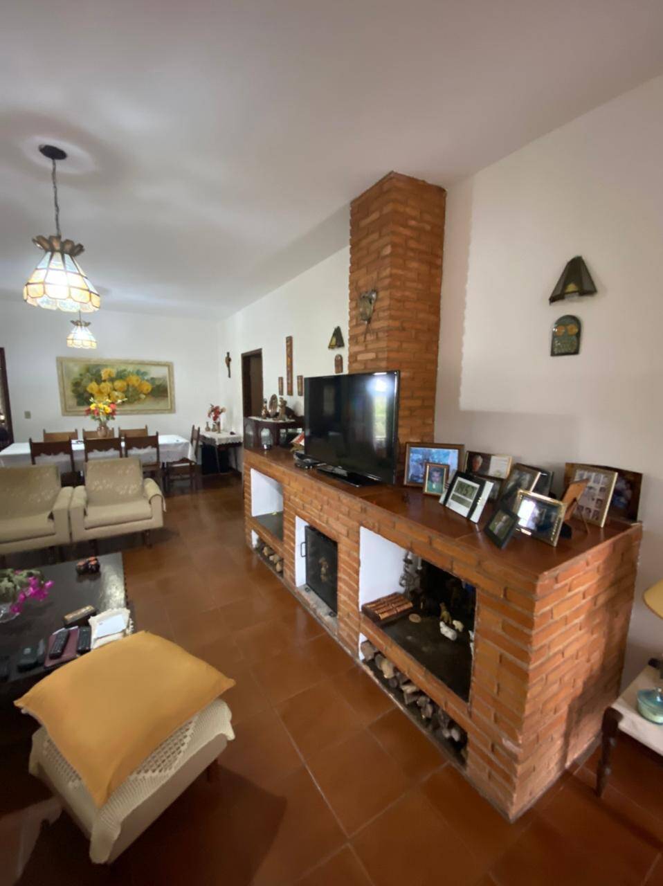 Chácara à venda com 4 quartos, 412m² - Foto 1